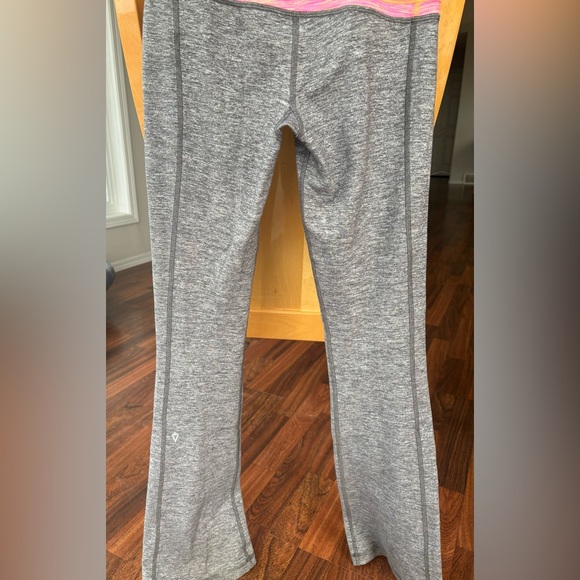 Grey Ivivva leggings - Picture 2 of 3